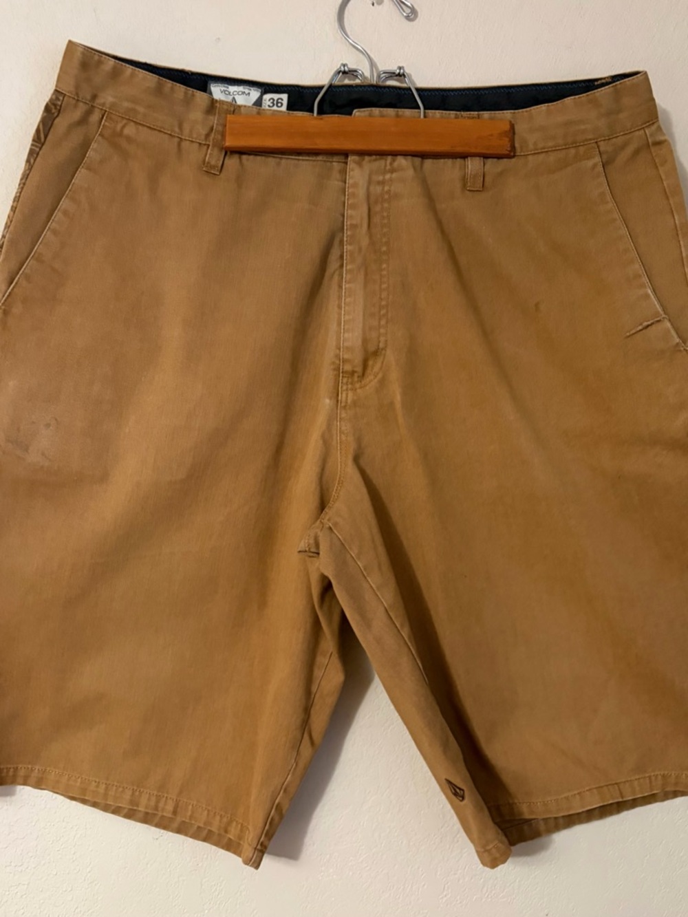 Volcom Corpo Class Men's Chino Shorts Size‎ 36 Brown Tan Skater